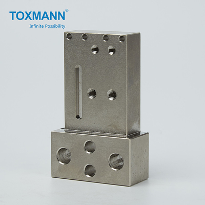 SKD61 Bộ phận gia công phay CNC kim loại Dung sai 0.02mm Bền
